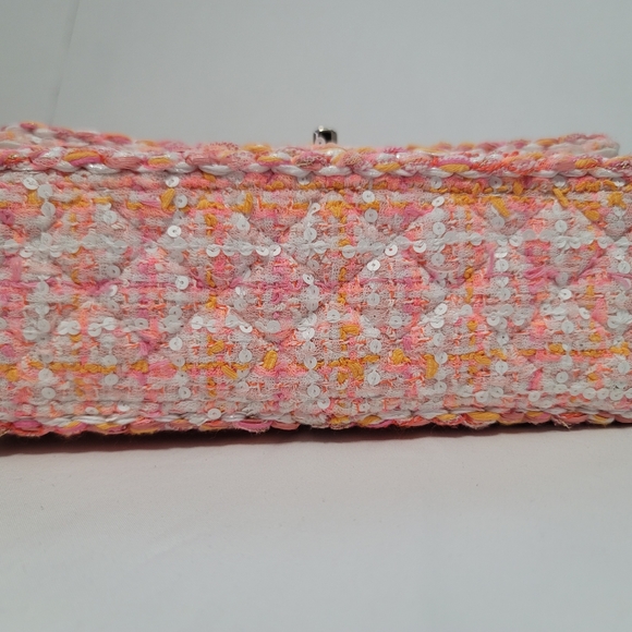 CHANEL RUNWAY CLASSIC Medium Double Flap Bag - Picture 2 of 15